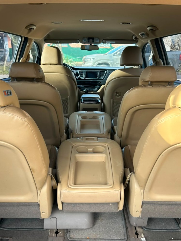 Kia CARNIVAL Van 2,2 Crdi 6AT 11p Premium 2017 — foto 7